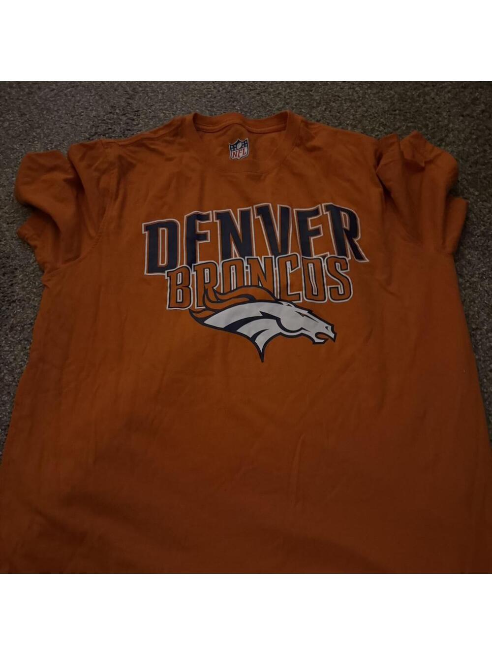 NFL Men's Orange Tshirt